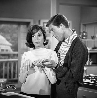 The Mary Tyler Moore Show, một bộ phim hài hước về cuộc sống độc thân của một phụ nữ trẻ và đầy tham vọng trong thế giới truyền hình!